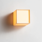 مصباح حائطي إيروا بسيط على الطراز الياباني للداخل مع غطاء قماشي