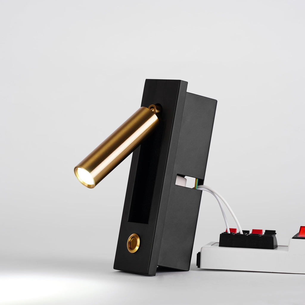 Wbudowany kinkiet nocny do czytania i przytulnej atmosfery