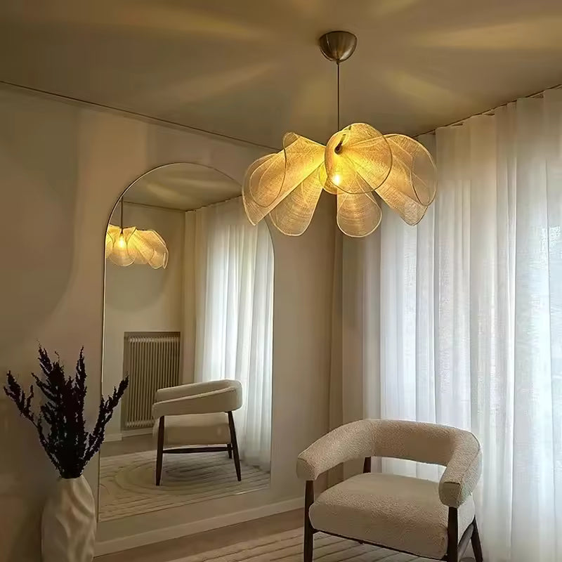 Aurei | Vintage Japanese-Inspired Pendant Light With Soft Fabric Shade | Deretia