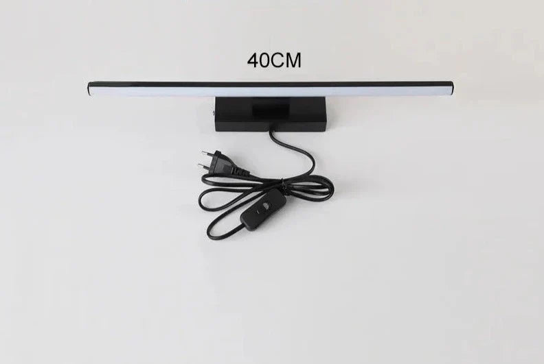 Lámpara de Pared LED LumaNord con Brazo Ajustable y Enchufe Incorporado