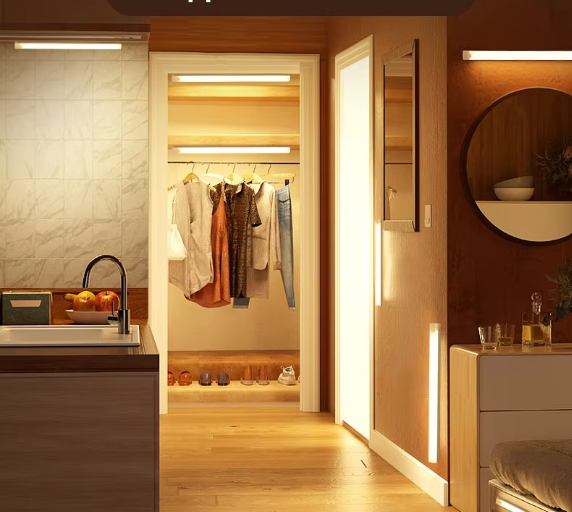 LumaSense | Bewegungsmelder LED Nachtlicht, USB wiederaufladbare kabellose Lampe für Küche, Kleiderschrank, Treppen | Deretia