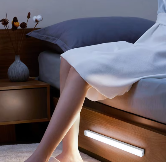 LumaSense | Motion Sensor LED Night Light, USB Rechargeable Wireless Lamp for Kitchen, Wardrobe, Stairs | Deretia