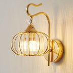 Průmyslová železná nástěnná lampa Kyris s uměleckým obrysem a LED osvětlením